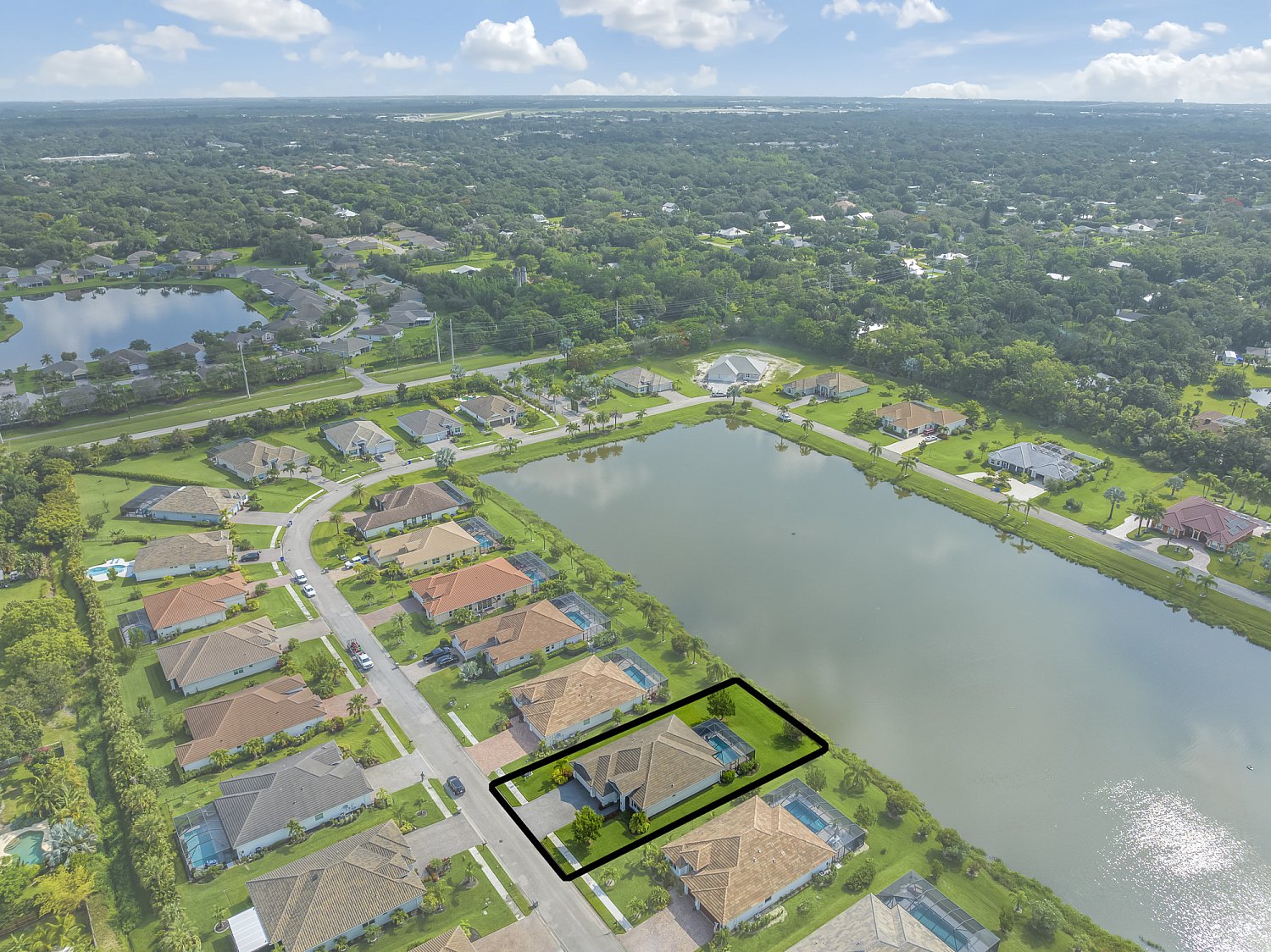 1070 Camelot Way, Vero Beach, FL 32966 