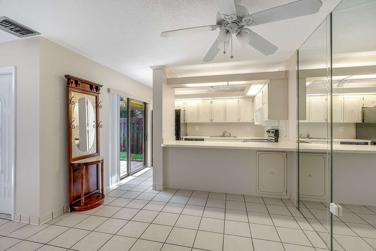 1170 6th Ave APT 6C, Vero Beach, FL 32960 